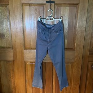 AE Tomgirl Pant size 6 short